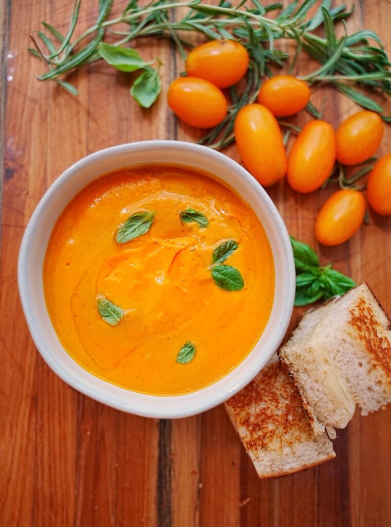 Easy and Creamy Tomato Soup Recipe