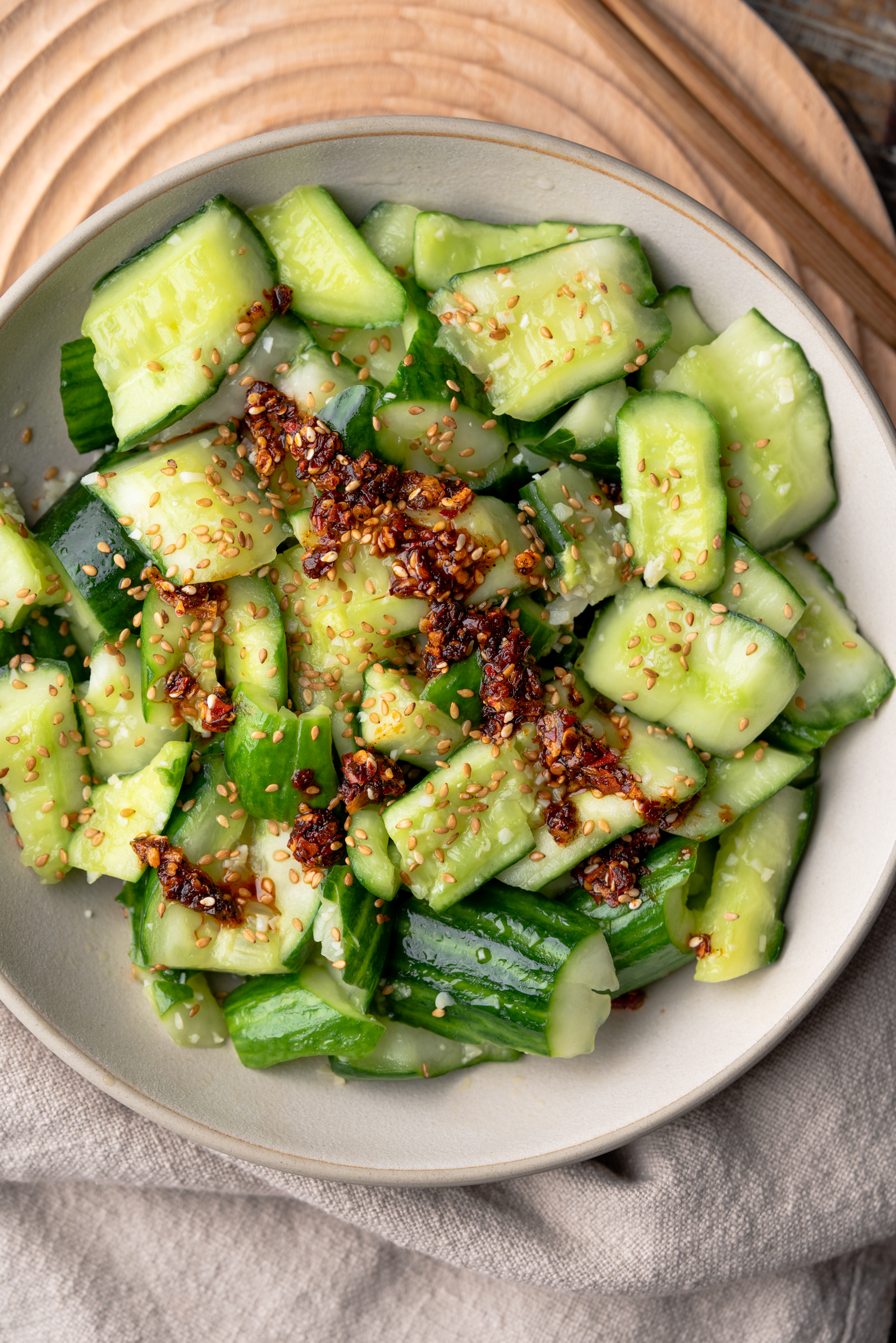 https://chasingcravings.com/wp-content/uploads/2023/03/Smashed-Cucumbers-1.jpg