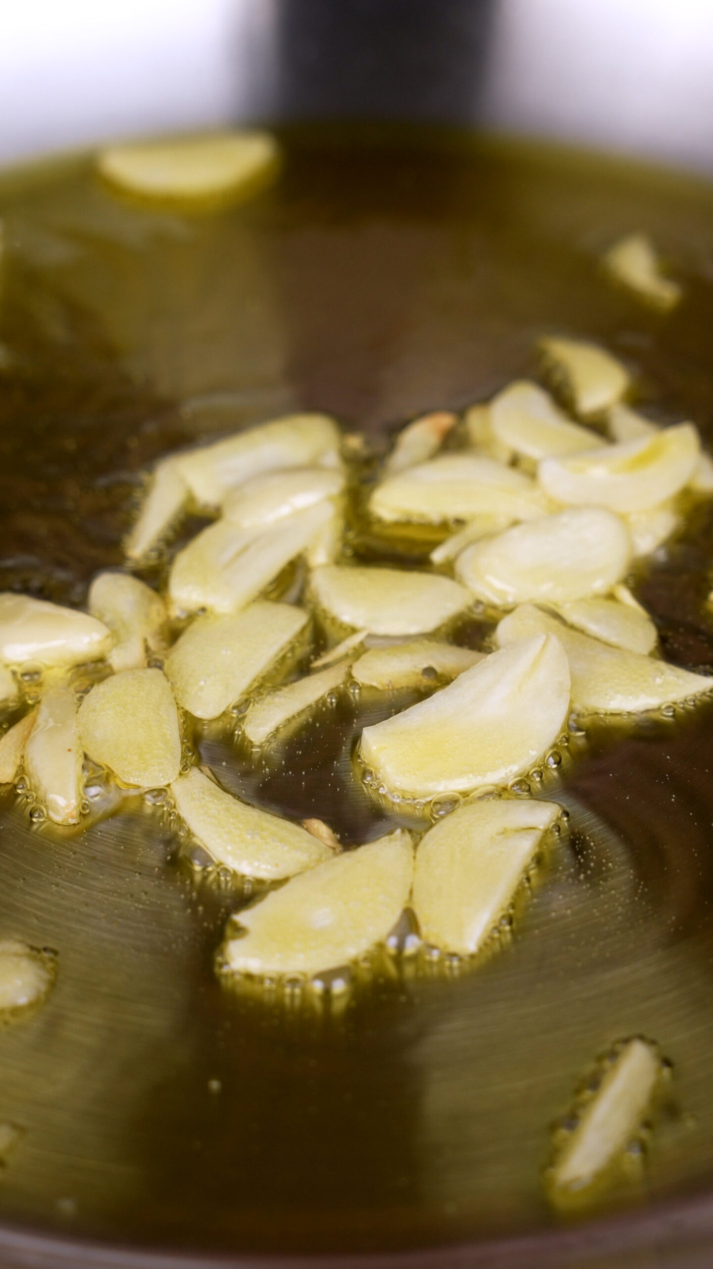 5-Ingredient Easy Cherry Tomato Pasta - Chasing Cravings